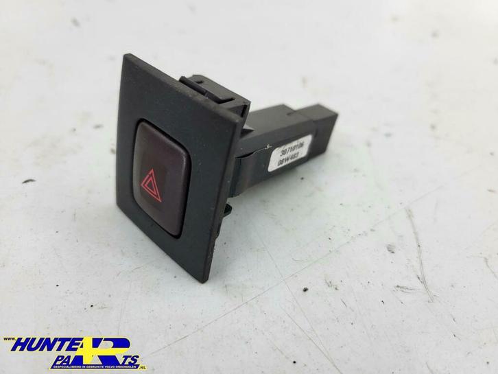 Alarmlichtschakelaar Volvo V70/XC70/S80 ('07-'17) 30710106, Auto-onderdelen, Dashboard en Schakelaars, Gebruikt, Ophalen of Verzenden