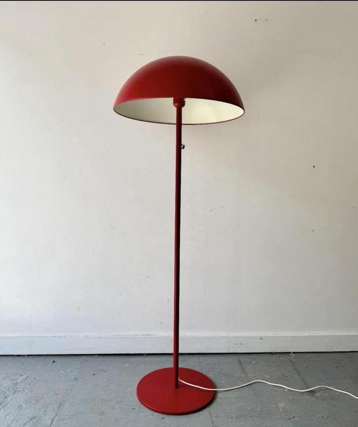 Vintage Ikea rode Brasa lamp 365 (mushroom) staande lamp.340, Huis en Inrichting, Lampen | Vloerlampen, Zo goed als nieuw, 150 tot 200 cm