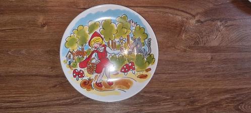 Blond Amsterdam, Efteling roodkapje gebaksbordje, Huis en Inrichting, Keuken | Servies, Zo goed als nieuw, Blond Amsterdam, Aardewerk