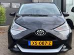 Toyota Aygo 1.0 VVT-i x-joy *Camera*LM velgen*Automaat*, Gebruikt, Euro 6, 4 stoelen, Zwart