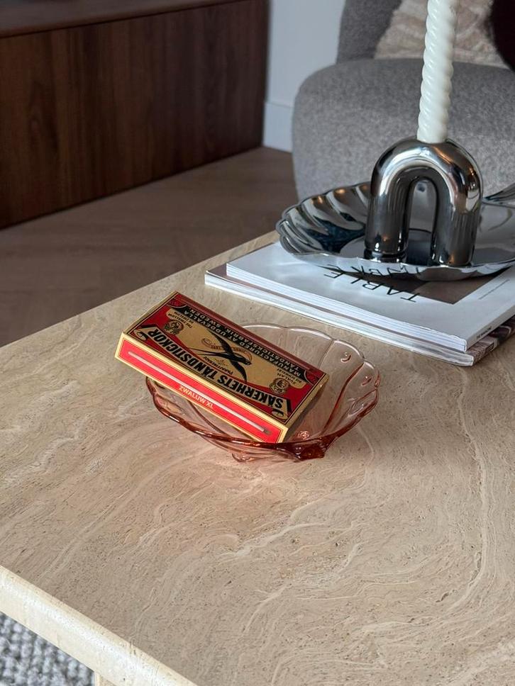 Set van 3 roze vintage persglas schelp schaaltjes, Huis en Inrichting, Keuken | Servies, Gebruikt, Schaal of Schalen, Overige stijlen