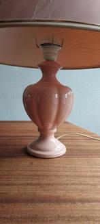Zacht roze vintage lamp, voet en kap, Ophalen of Verzenden, Zo goed als nieuw