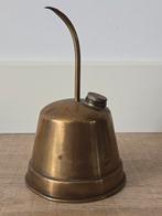 Zeldzame antieke koperen oliebus / oliekan

ca 1860 - 1880, Ophalen of Verzenden, Koper