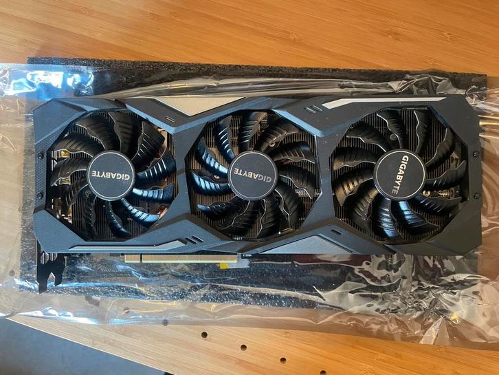 Gigabyte RTX 2070 SUPER Windforce OC 8GB, Computers en Software, Videokaarten, Zo goed als nieuw, PCI-Express 3.0, GDDR6, DisplayPort
