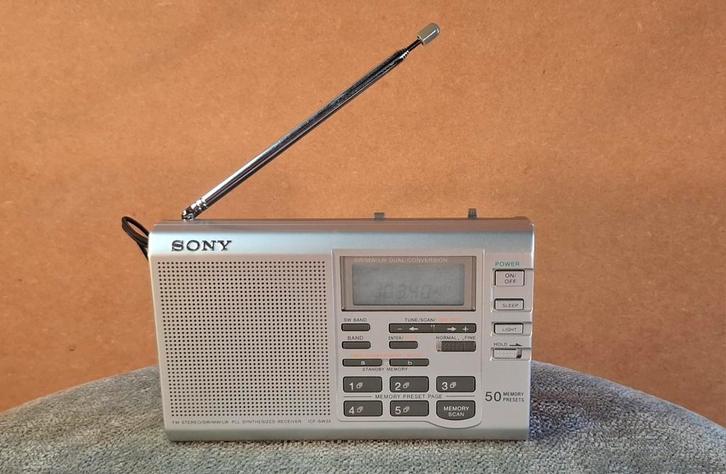 Sony ICF-SW35 FM stereo wereldontvanger, Audio, Tv en Foto, Radio's, Zo goed als nieuw, Wereldontvanger, Ophalen of Verzenden