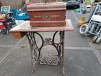 Antieke Pfaff naaimachine met tafel, Antiek en Kunst, Antiek | Naaimachines, Ophalen