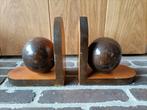 2 vintage art deco houten boekensteunen. Met bol., Ophalen