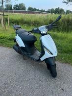 Piaggio zip 125cc 4t, Fietsen en Brommers, Scooters | Piaggio, Ophalen of Verzenden, Zo goed als nieuw, Zip