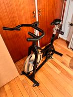 Goed spinningfiets, Sport en Fitness, Fitnessapparatuur, Ophalen, Gebruikt, Spinningfiets, Metaal