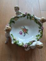 Antiek Porseleinen Schaal met Putti en Bloemen, Antiek en Kunst, Ophalen of Verzenden