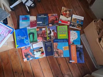 Fysiotherapie studieboeken beschikbaar voor biedingen