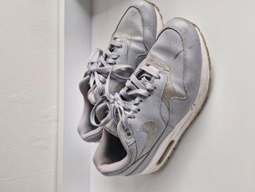 Nike air max 1 beschikbaar voor biedingen