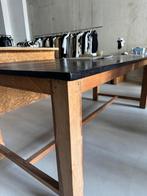 Robuuste Teaken Tafel, Ophalen