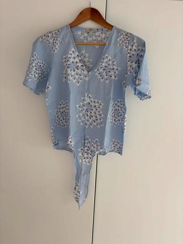 FRNCH prachtige blauwe blouse met bloemen maat S beschikbaar voor biedingen