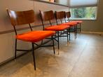 Set van 4 Amalyn eetkamerstoelen kleur oranje., Huis en Inrichting, Overige kleuren, Vintage modern, Ophalen of Verzenden, Zo goed als nieuw