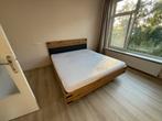 Bed en matras 180x200 met lattenbodem, Ophalen, Zo goed als nieuw, Tweepersoons