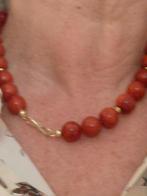 Bloedkoraal collier 14 kt  gouden slot + gouden tussenkralen, Verzenden, Zo goed als nieuw, Rood, Steen of Mineraal