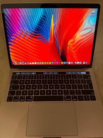 Apple MacBook Pro 13" voorzien van touch bar beschikbaar voor biedingen