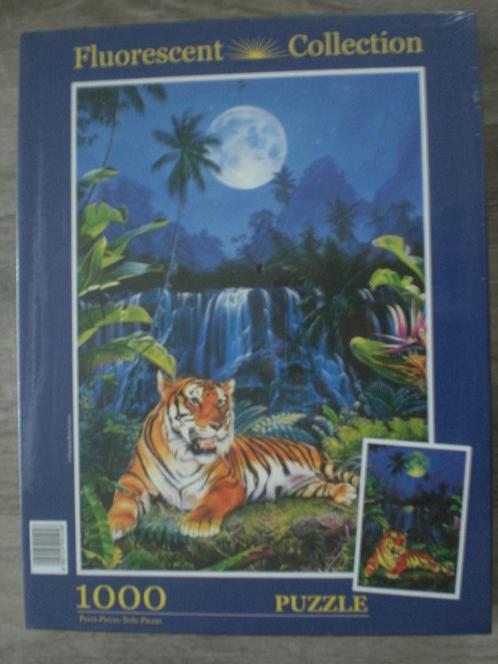 no 2412 - nieuwe fluorescent puzzel 1000 st (eyes of the tig, Hobby en Vrije tijd, Denksport en Puzzels, Nieuw, Legpuzzel, 500 t/m 1500 stukjes