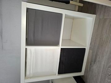Kast met vakken wit ikea beschikbaar voor biedingen