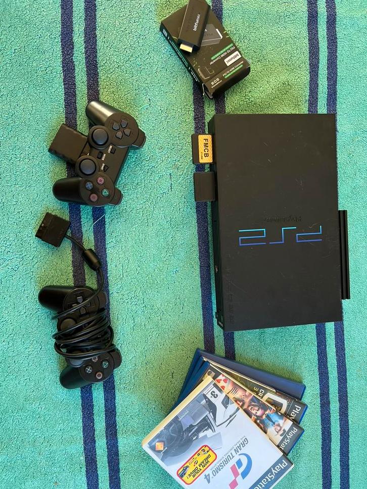 PlayStation 2, Spelcomputers en Games, Spelcomputers | Sony PlayStation 2, Refurbished, Phat, Zwart, Met 2 controllers, Met geheugenkaart