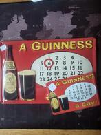 GUINNESS BEER - 116 -" A GUINNESS A DAY " MET TIN-CARD !, Ophalen, Nieuw, Reclamebord, Plaat of Schild, Overige merken