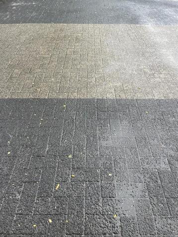 Gebruikte betonklinkers , BKK - BSS 2000m² beschikbaar voor biedingen