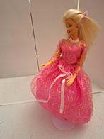 Barbie's feestjurk rose Incl. Schoentjes en haarclip Nr 2 🩷, Ophalen of Verzenden, Zo goed als nieuw, Barbie