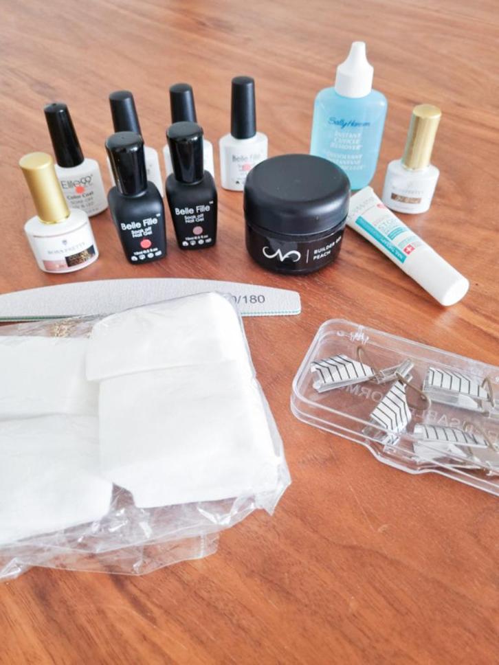 Nagelpakket met oa. builder gel en gellak kleurtjes, Sieraden, Tassen en Uiterlijk, Uiterlijk | Cosmetica en Make-up, Nieuw, Make-up