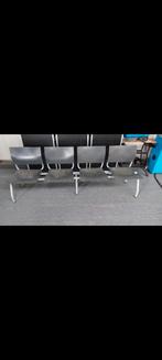 Wachtkamerbank - 4 Zitplaatsen. Bankje, Gebruikt, Minder dan 75 cm, Ophalen of Verzenden, Rechte bank