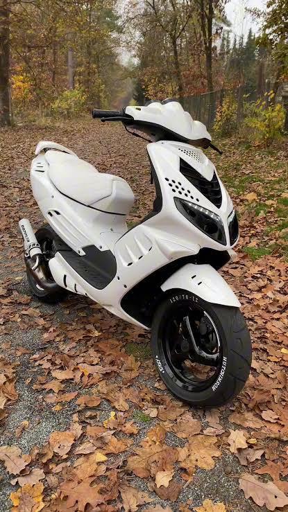 ‼️GEZOGD‼️ 50cc peugeot speedfight 2 project scooter, Fietsen en Brommers, Scooters | Peugeot, Zo goed als nieuw, Speedfight, Benzine