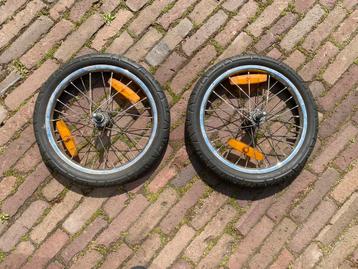 2 Banden bandjes 16 inch beschikbaar voor biedingen