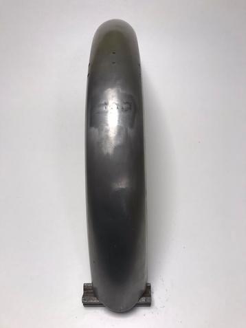 18 inch spatbord, blank niet in kleur gespoten. beschikbaar voor biedingen