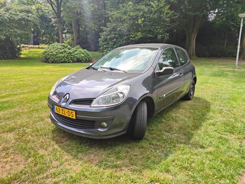 Renault Clio 1.2 16V 75 pk 3D 2008 Grijs, Auto's, Renault, Particulier, Clio, Benzine, B, Hatchback, Handgeschakeld, Origineel Nederlands