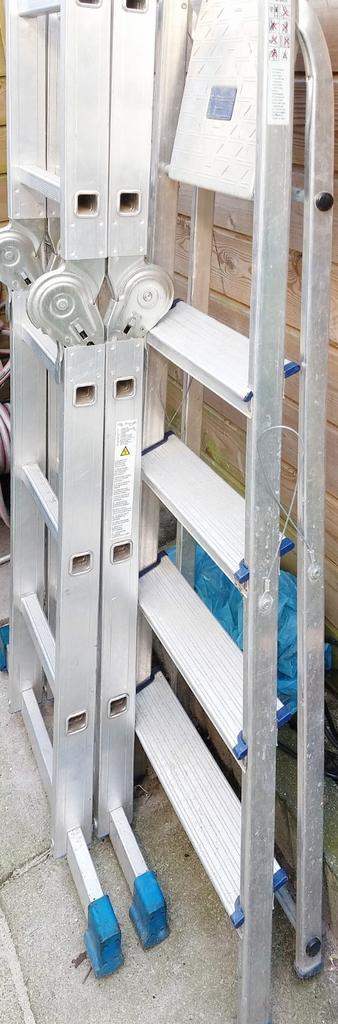 Multifunctionele ladder 3,60 cm met veiligheidsbalken  beschikbaar voor biedingen