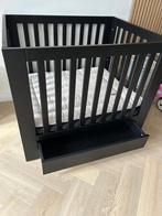Kidsmill box zwart met opberg lade, Kinderen en Baby's, Boxen, Ophalen, Zo goed als nieuw, In hoogte verstelbaar