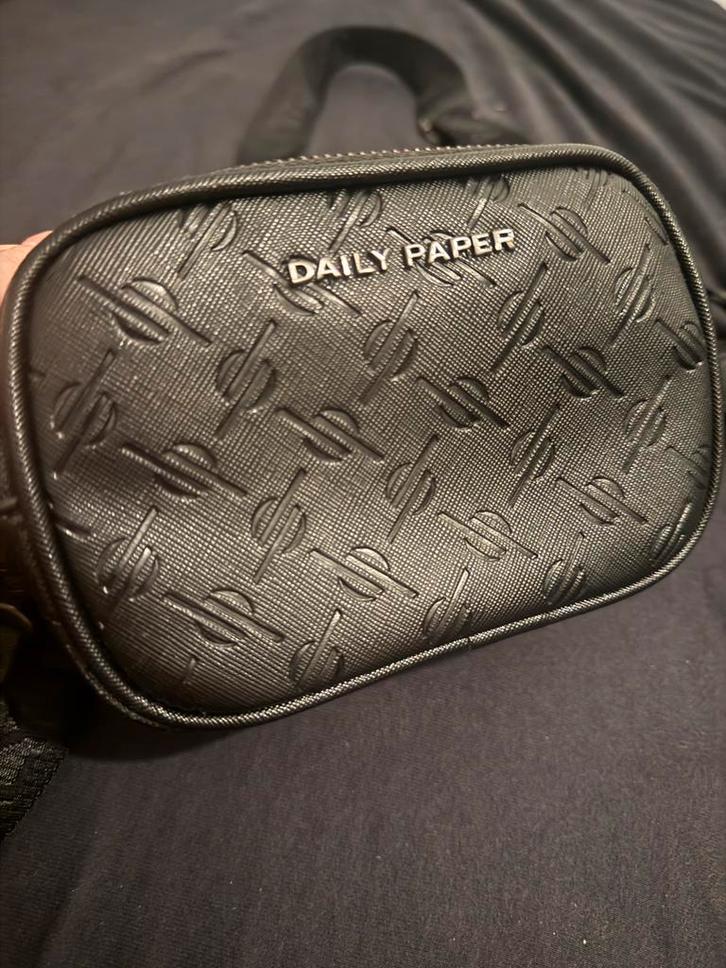 Daily Paper Tas - Stijlvol en Praktisch!, Sieraden, Tassen en Uiterlijk, Tassen | Damestassen, Zo goed als nieuw, Schoudertasje