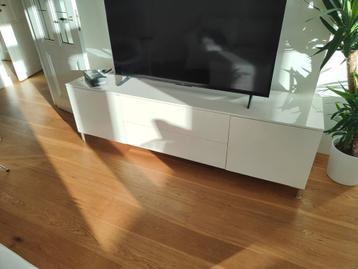 Witte TV meubel - 200x50x58 cm beschikbaar voor biedingen