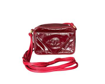 Chanel Camera Bag in Shiny Burgundy beschikbaar voor biedingen