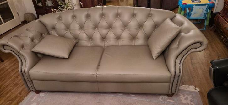 Klassieke kalfsleren bank 2,5 zits, Huis en Inrichting, Banken | Bankstellen, Gebruikt, Tweepersoons, 200 tot 250 cm, 75 tot 100 cm