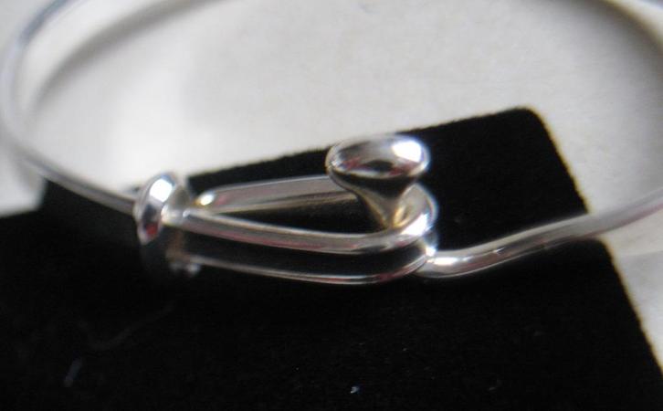 Zilveren design armband Georg Jensenn Vivianne Torun 2014, Antiek en Kunst, Antiek | Goud en Zilver, Zilver, Ophalen of Verzenden