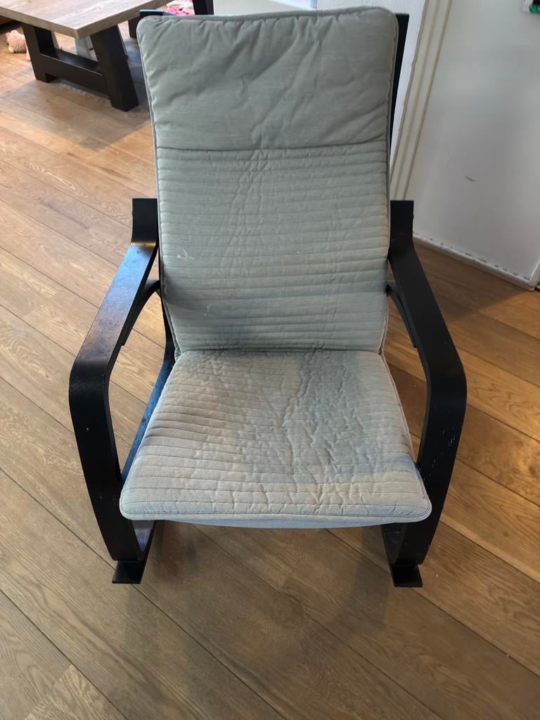 Grijze fauteuil met zwarte armleuningen, Ophalen, Gebruikt, Hout, Eén