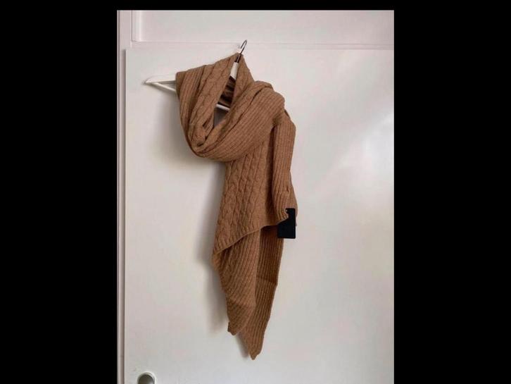 Geweldige sjaal in verschillende kleuren., Kleding | Dames, Mutsen, Sjaals en Handschoenen, Nieuw, Sjaal, Maat 46/48 (XL) of groter