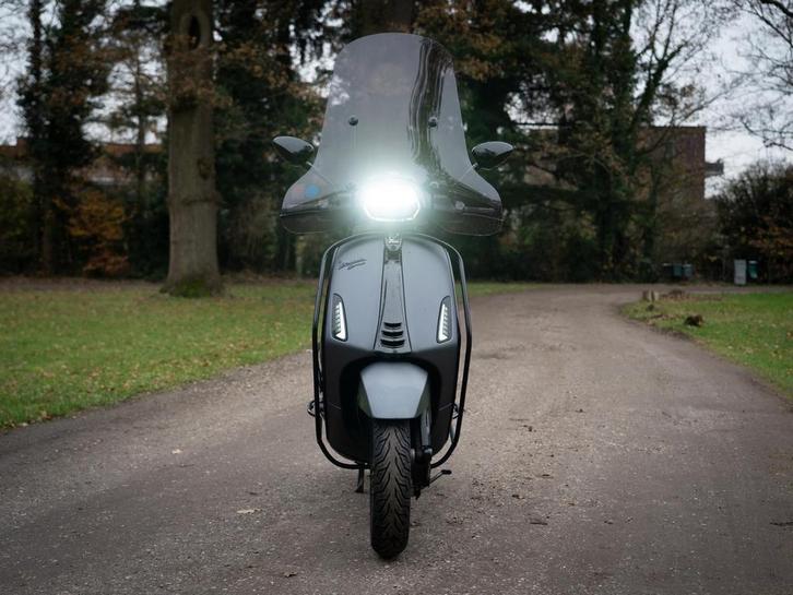Vespa Sprint 2021 - Goed Onderhouden, Fietsen en Brommers, Snorfietsen en Snorscooters, Zo goed als nieuw, Vespa, Benzine, Ophalen