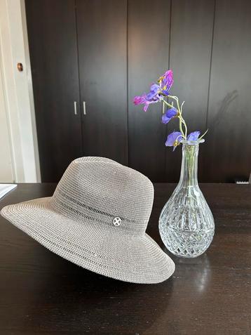 Grijze Dames Hoed - Maat 55 beschikbaar voor biedingen