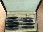 Frans antiek 9-delig messen bestek au galois in cassettedoos, Antiek en Kunst, Antiek | Bestek, Ophalen