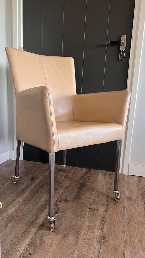 Zes Eetkamerstoelen leer met wieltjes, Huis en Inrichting, Stoelen, Gebruikt, Vijf, Zes of meer stoelen, Leer, Overige kleuren