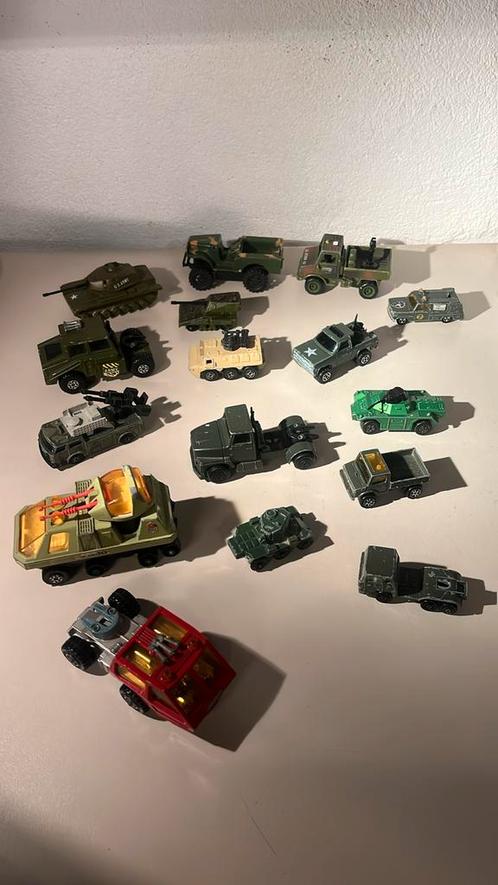 Oorlog voertuigen metalen tanks en auto’s, Hobby en Vrije tijd, Modelauto's | 1:87, Zo goed als nieuw, Auto, Overige merken, Ophalen of Verzenden