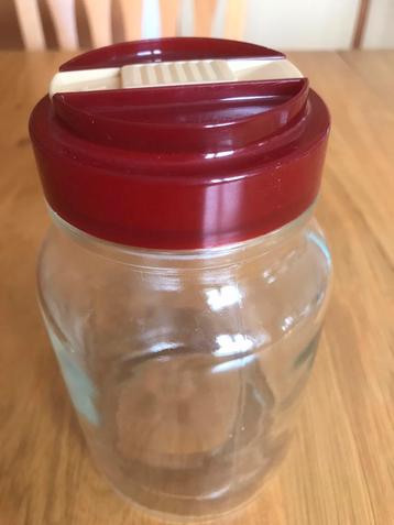 Grote retro, vintage vooorraadpot met strooideksel jaren 60 beschikbaar voor biedingen