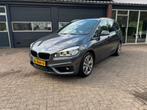 BMW 2-Serie Gran Tourer 220i 192pk Aut 7p. 2016 LED|HUD|18”, Auto's, BMW, 1998 cc, Stof, 2-Serie Gran Tourer, 7 stoelen